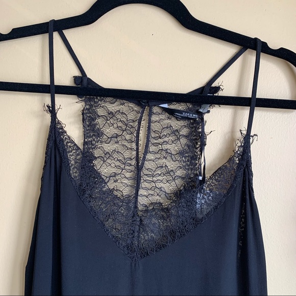 Zara Midi dress with cut-out back and lace insert - Picture 4 of 11